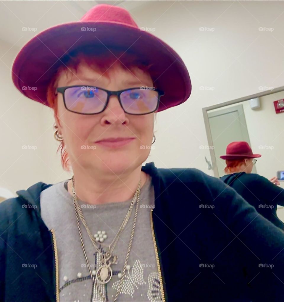 This is me, “Petra Schiller” a.k.a. “Maxine Firefox” a.k.s. “Maximiliane Feuerfuchs” on a doctor’s visit at “Mount Sinai” on the “Upper East Side” of “Manhattan”, NY. 2024. Hypnotic Productions