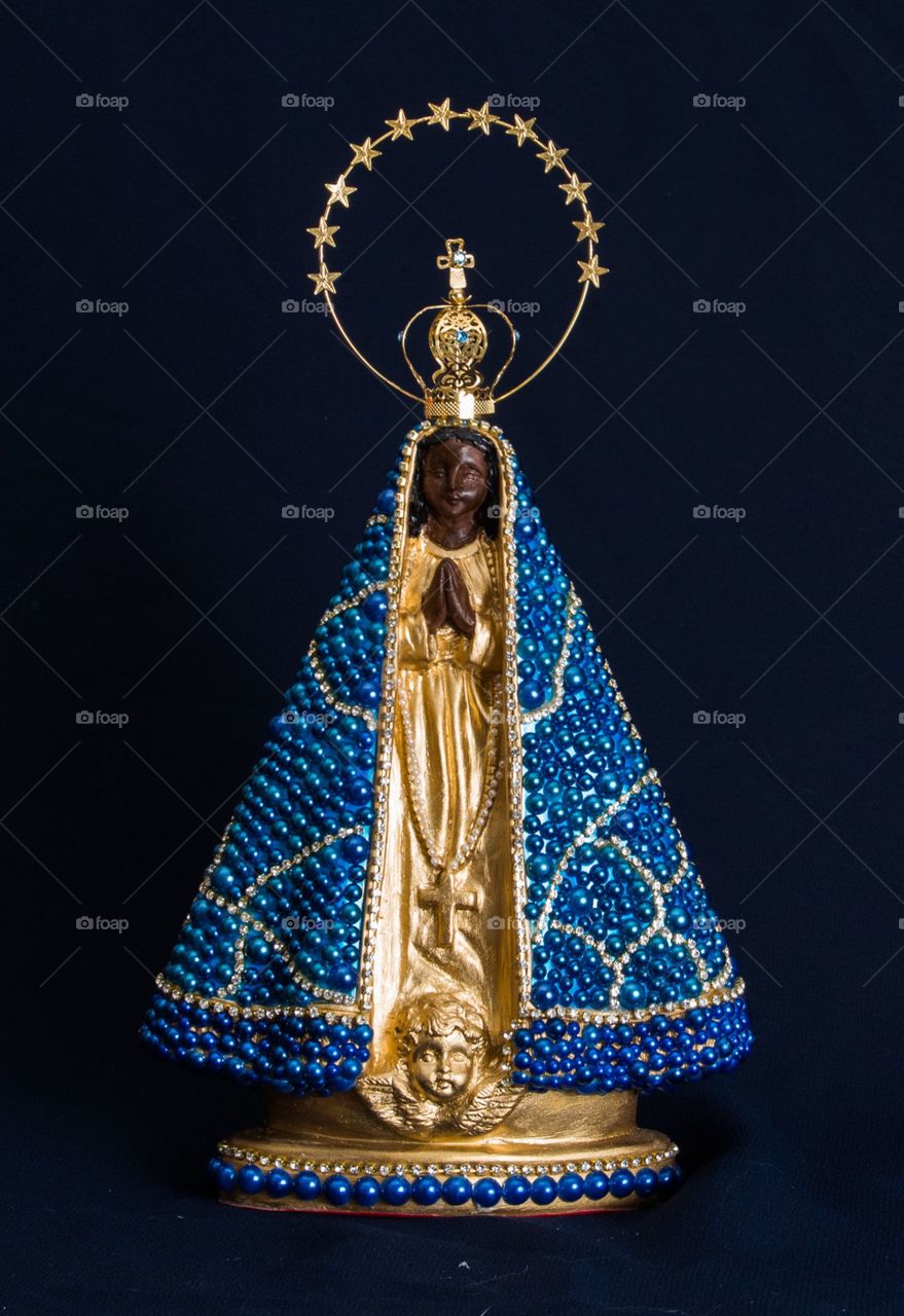 Aparecida 🙏 🇪🇸 Oh Maria, ruega por nosotros que recurrimos a ti.  Amén.  🇧🇷 Ó Maria, Nossa Senhora, rogai por nós que recorremos a vós. Amém. / 🇺🇸 O Mary, pray for us that we turn to you.  Amen. / 🇮🇹 O Madonna, prega per noi che ci rivolgiamo a te. Amen.