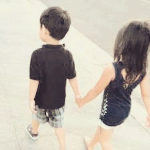 The journey of lifebecomes a story when one falls in love.