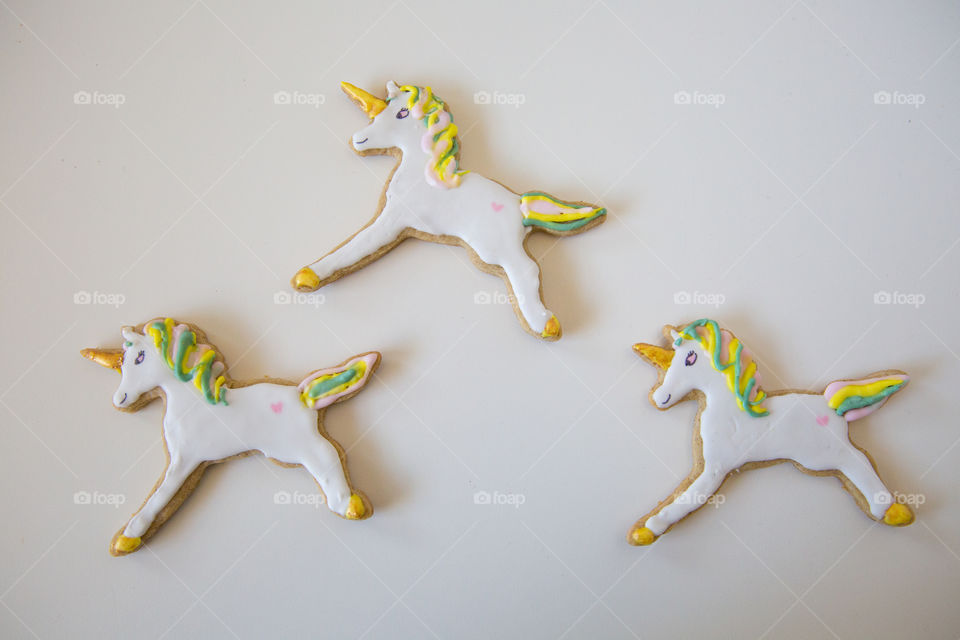 unicorn decorated cookies