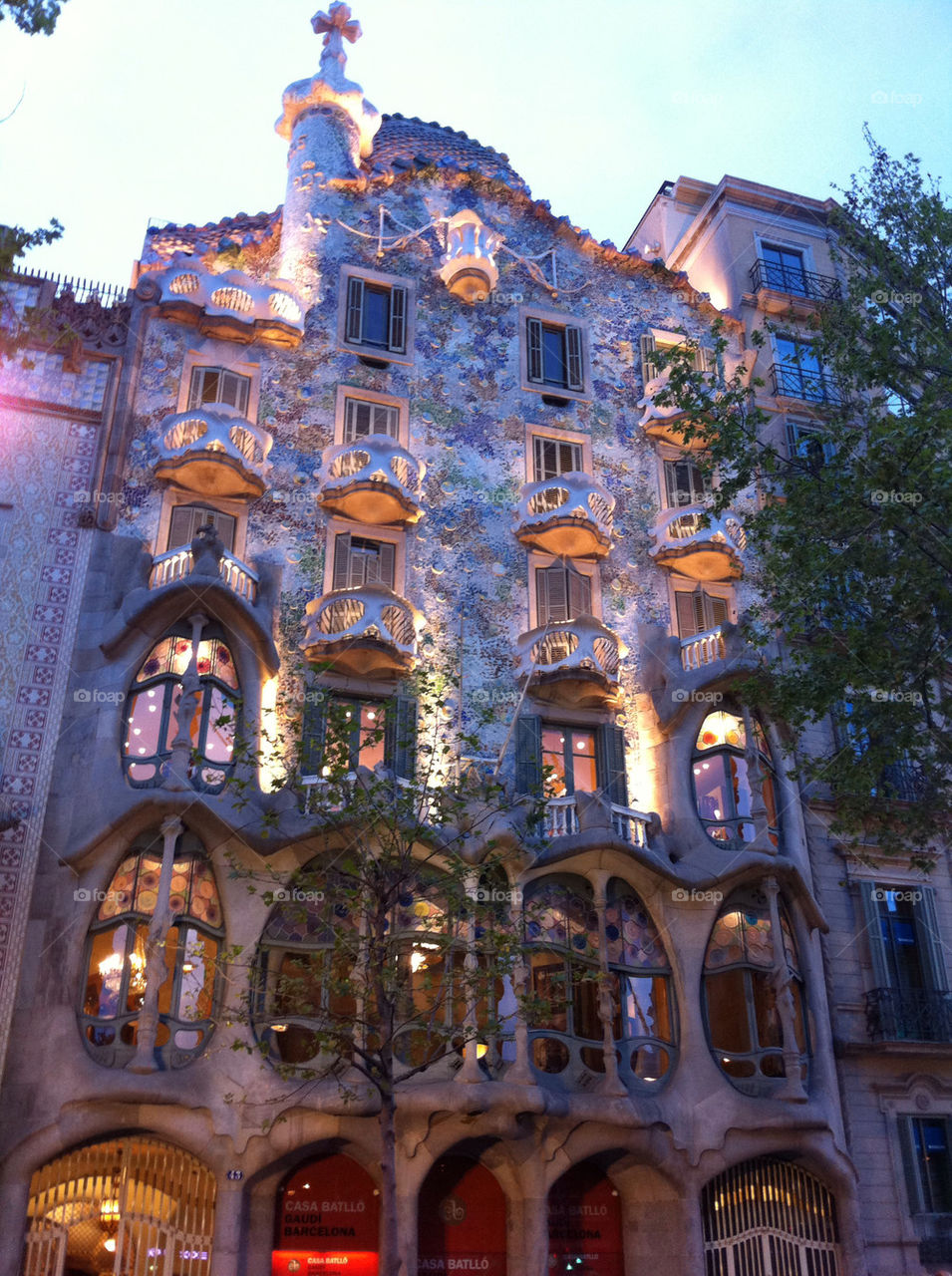 building barcelona spain casa by portokalis