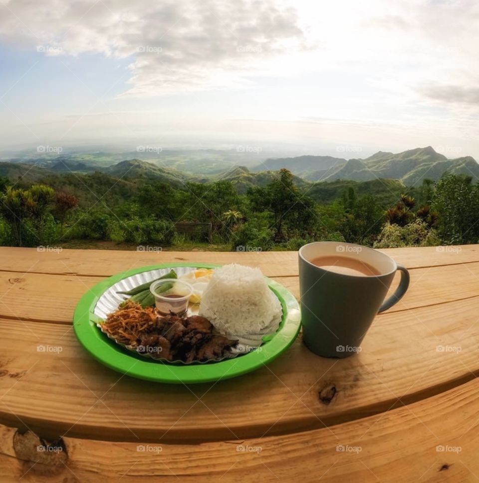 breakfast with a nice view 🥰