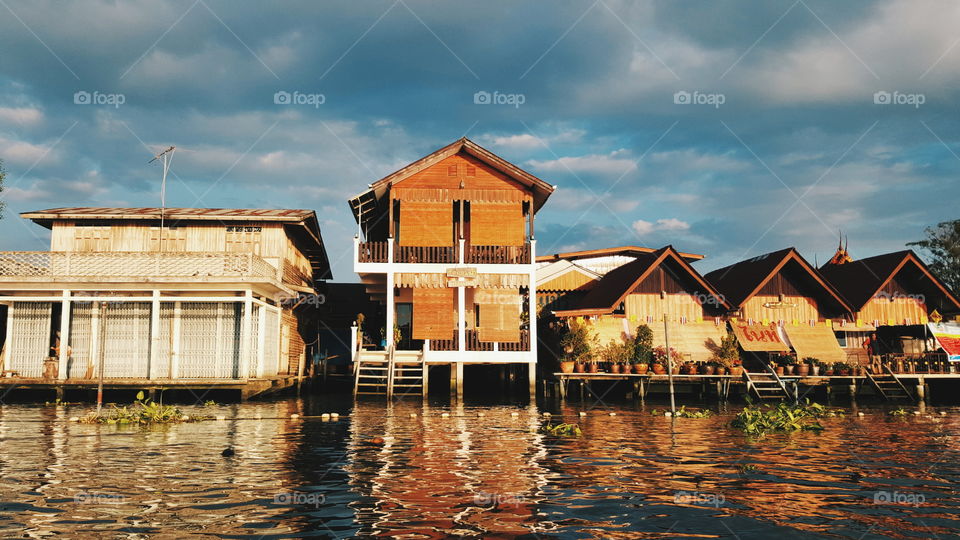 floating houses