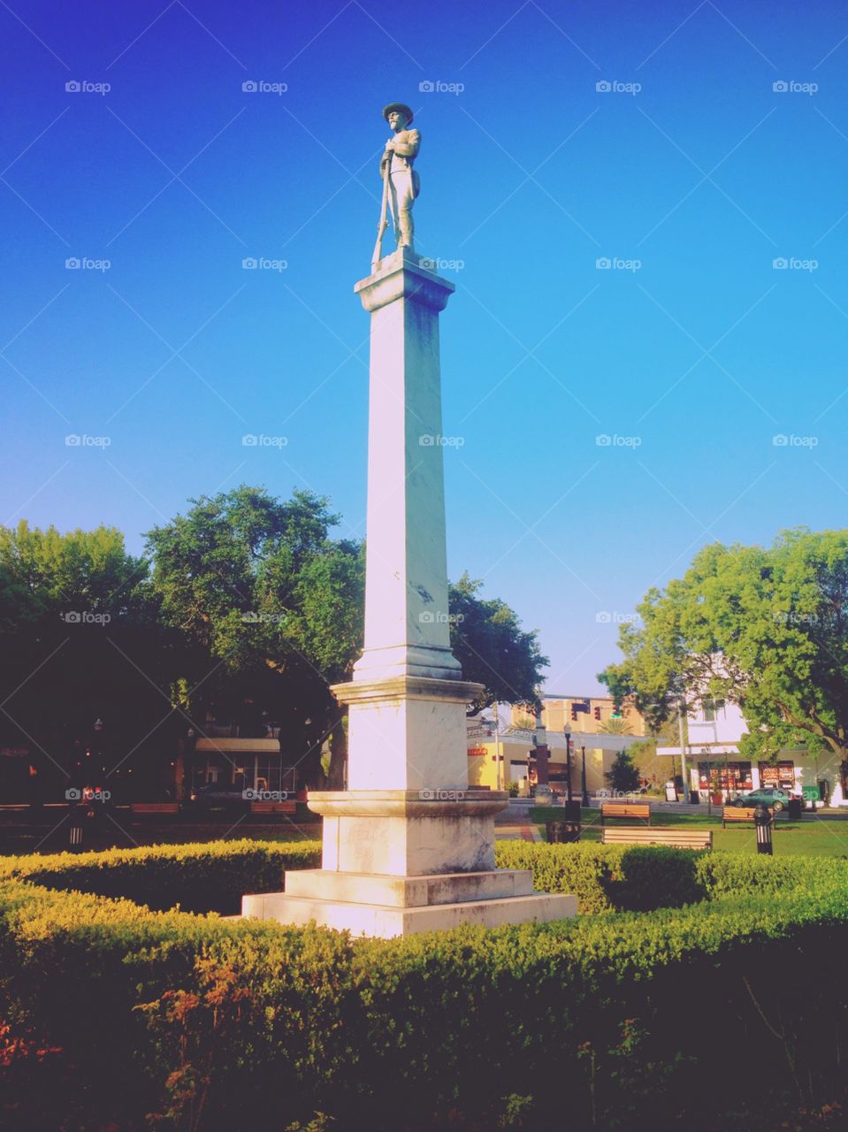 Civil war statue . Civil war memorial statue in the town square 