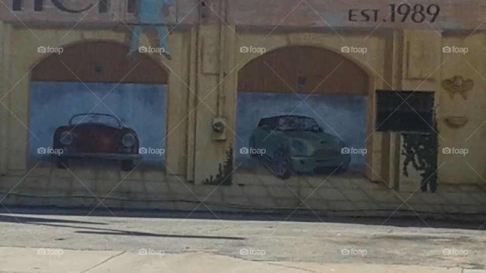 Mural Art. Awesome artwork on the side of an auto detailing shop.