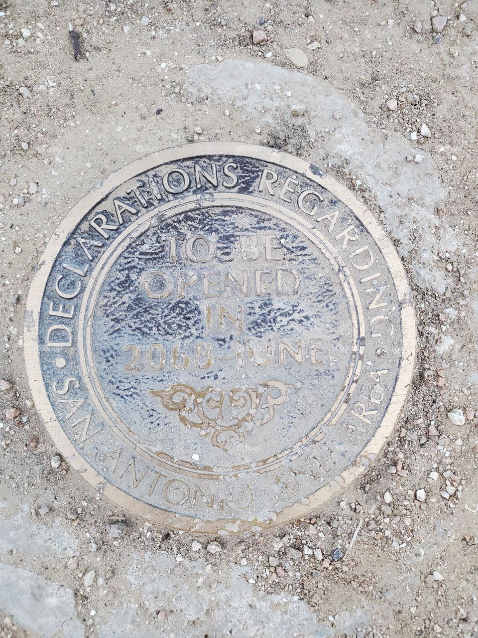 Circular Time Capsule for 2068