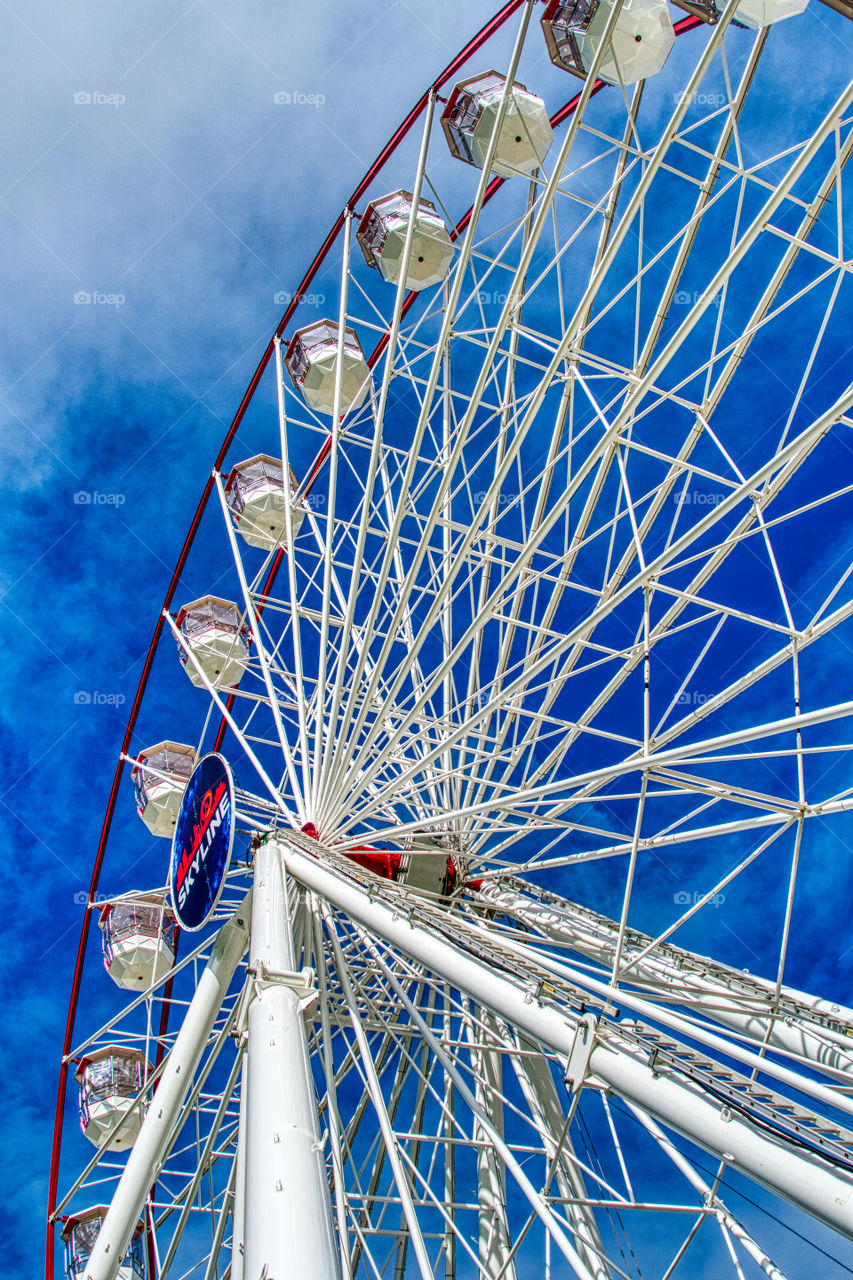 Ferris wheel riding