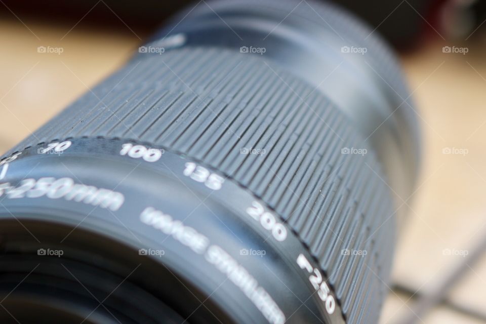 Lens