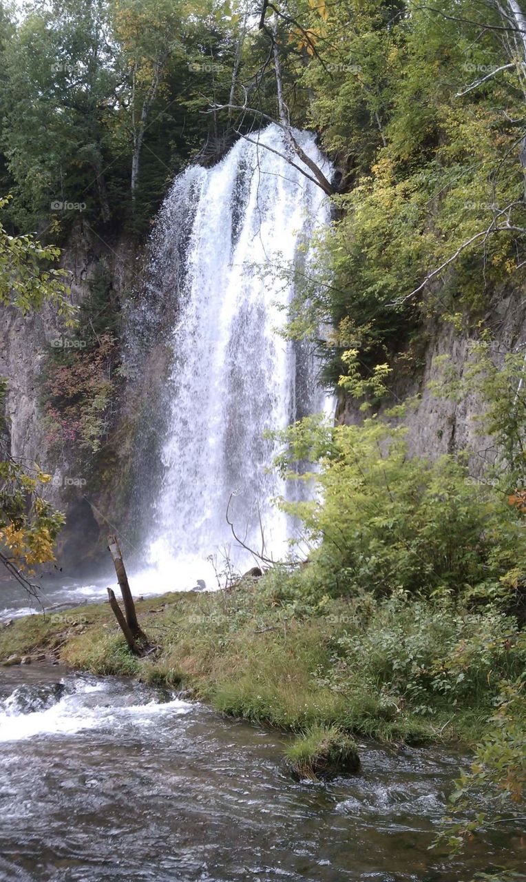 Spearfish Canyon Waterfall. a hike to the falls