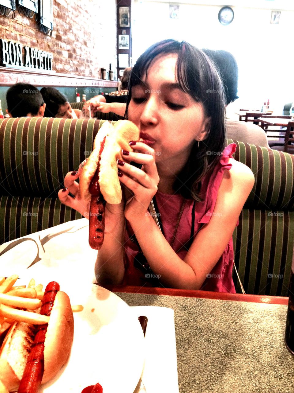 Girl eating lunch