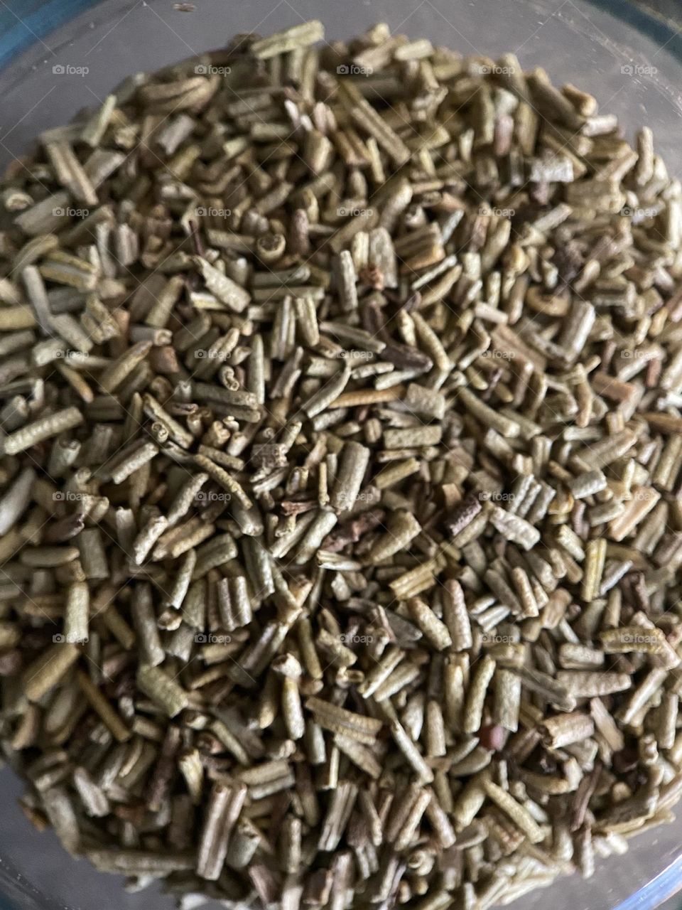 Dried fennel spice, chopped pieces