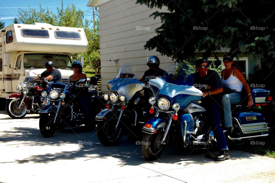 Bikes & Bikers on Harley Davidsons! Let's go riding. 🏍🏍🏍🏍🏍