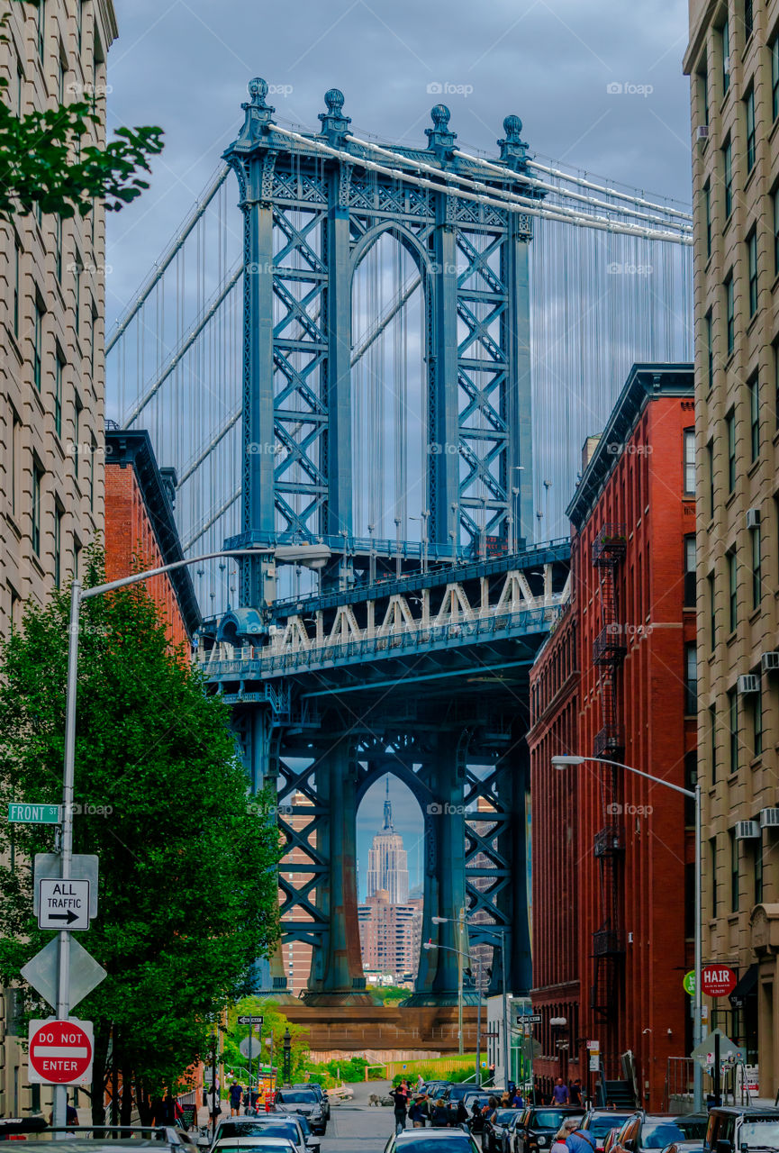Manhattan  bridge   & Empire. walking in Brooklyn
