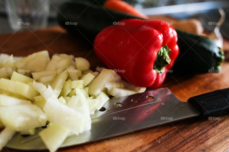 Cutting onions 