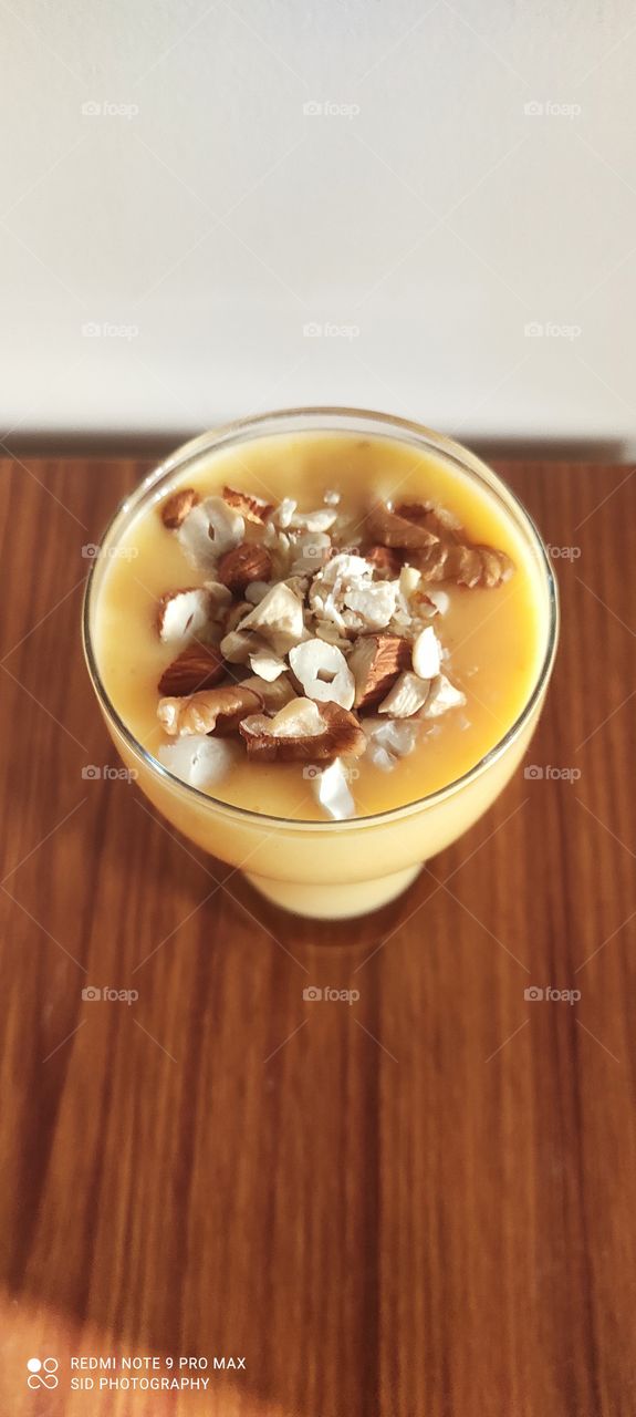 mango shakes(happiness is having chilled mango shake in summer🤤)