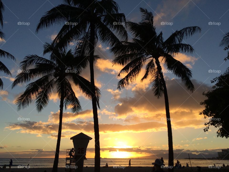 Sunset in Waikiki! Already missing summer...