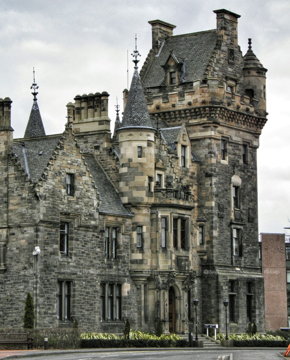 maison ancienne en pierre type château en Ecosse
