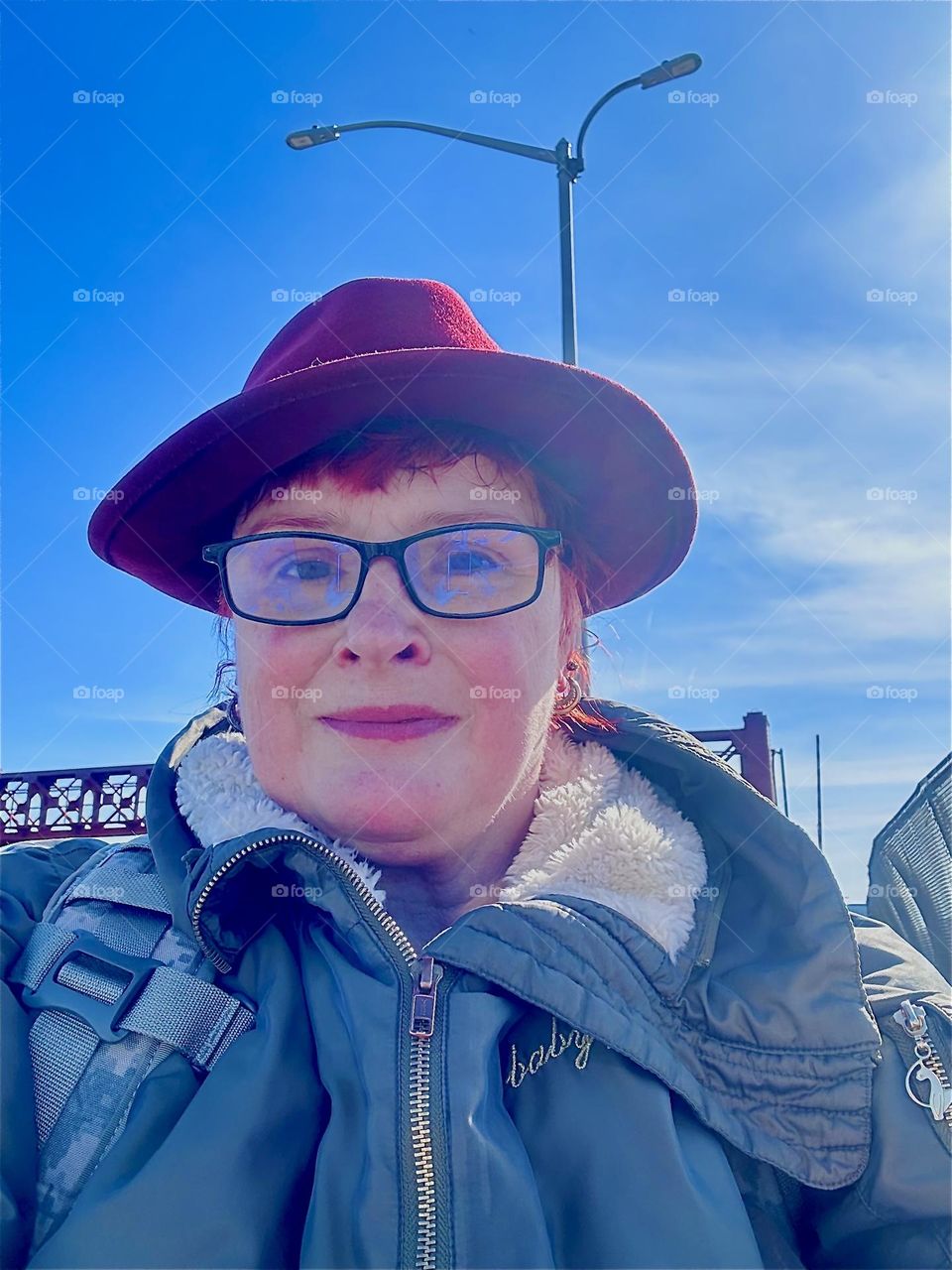 This is me, „Petra Schiller“ a.k.a. „Maxine Firefox“ marching with determination across the „Pulaski Bridge“ at „Newtown Creek“ from LIC, Queens to „Greenpoint“, Brooklyn once again. 2024. Hypnotic Productions
