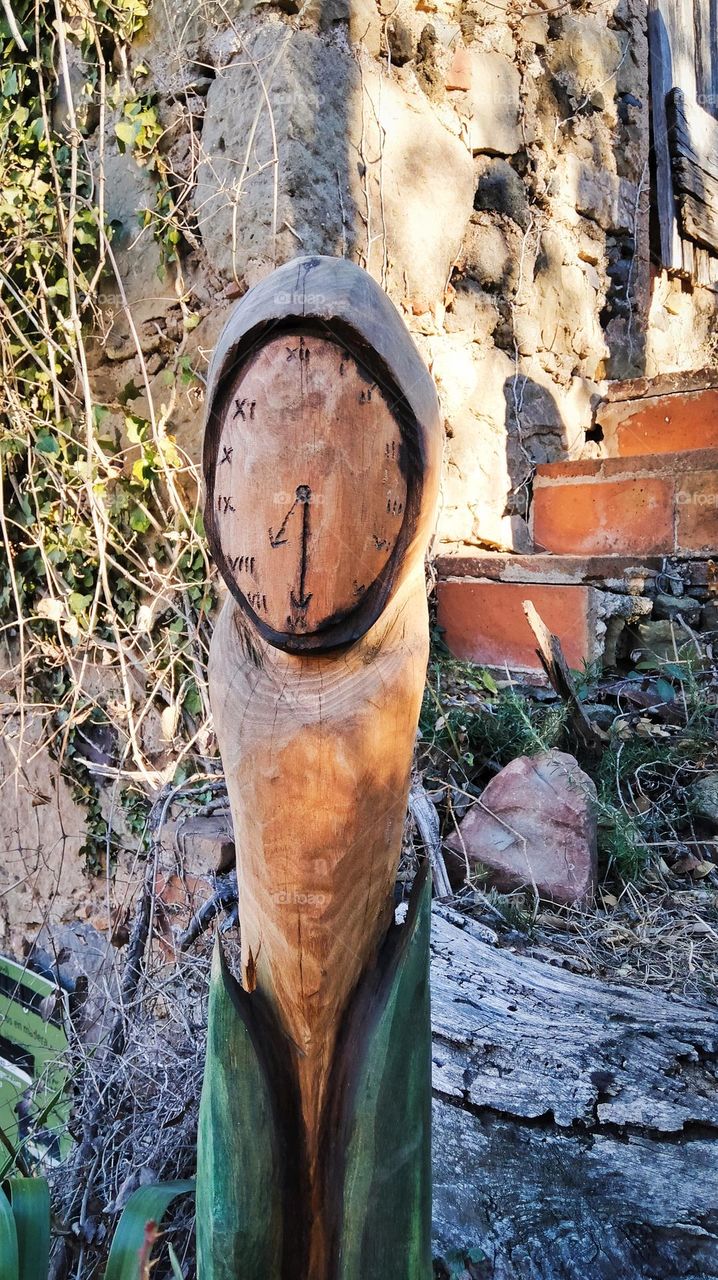 The Wooden Clock