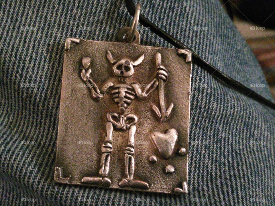 pendant skeleton