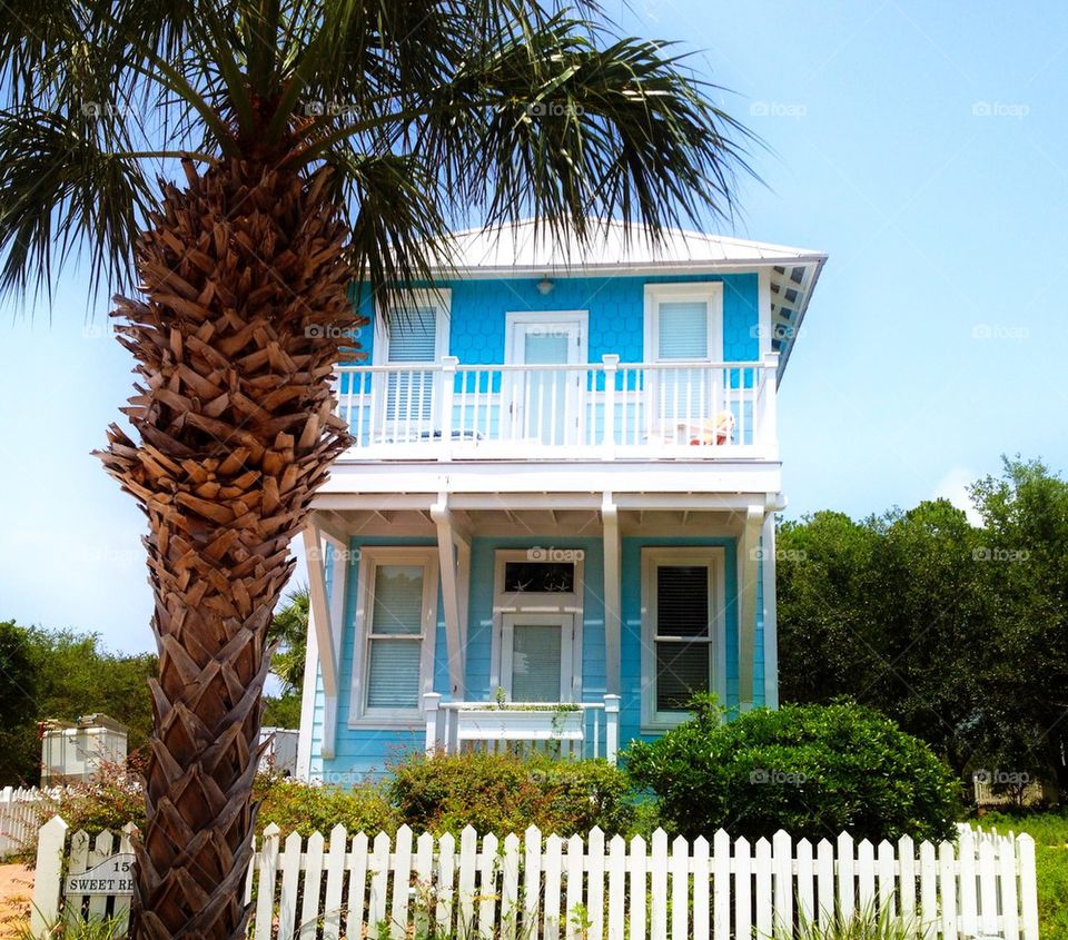 Little blue beach house