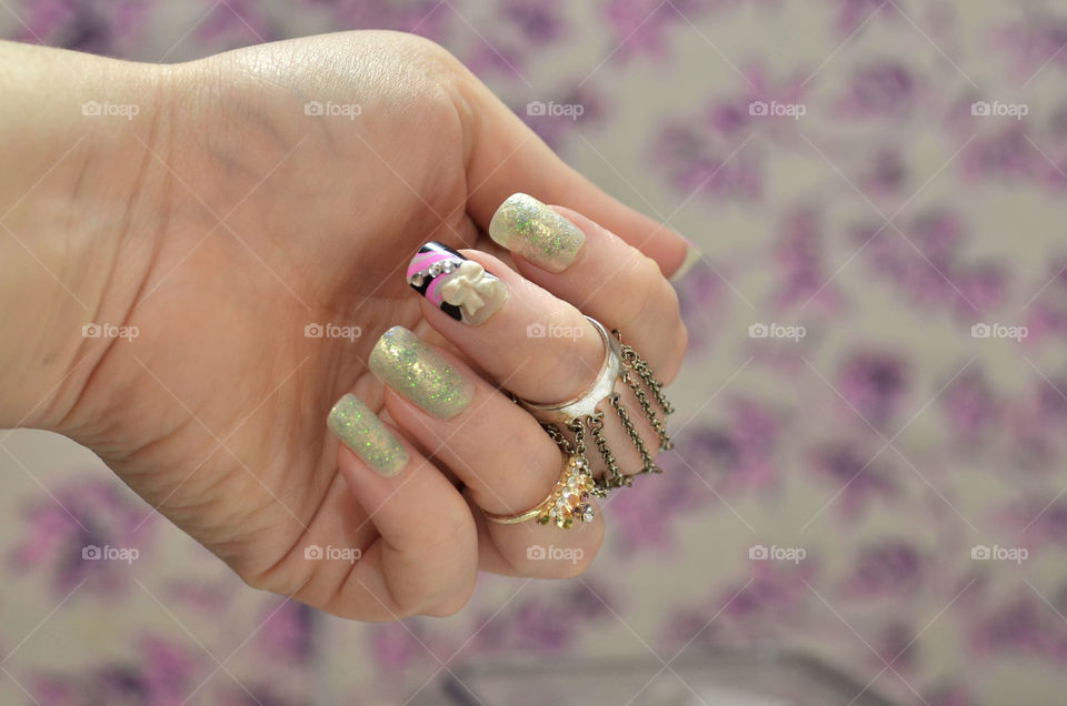 Glitter art nail 