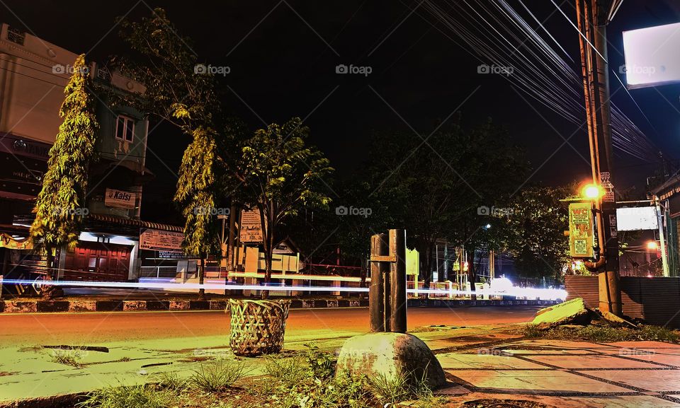 Defocused abstract background of city
street at night with street lamp lighting.
Blurred cityscape,Lighting
night at tourist attraction colorful.