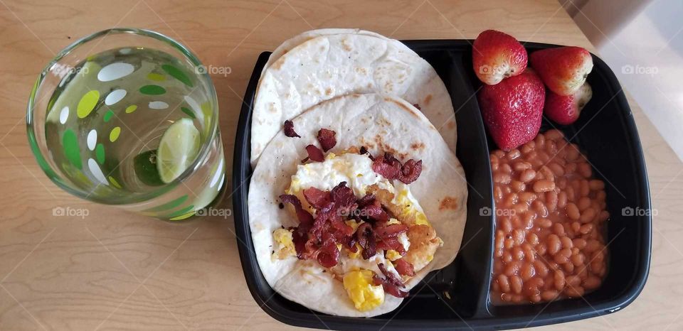 Lime In Water Is Good For Detoxification 
Flat Bread With Bacon & Poached Eggs
#fraises #strawberries #bakedbeans #meal #breakfast #food #foodtime #eat #photo #foodpic #foodphotography #foodblog #homemade #cooking #cook #bonappetit #kitchen #cuisine