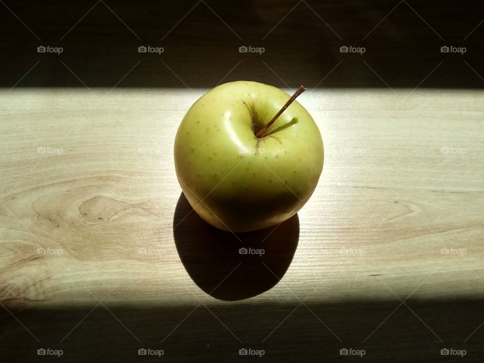 Apple in Light in Dark