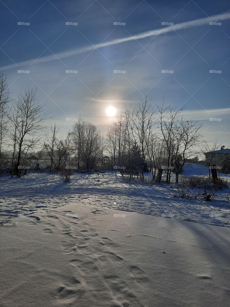 three sss - sun, sky and snow  in the morning