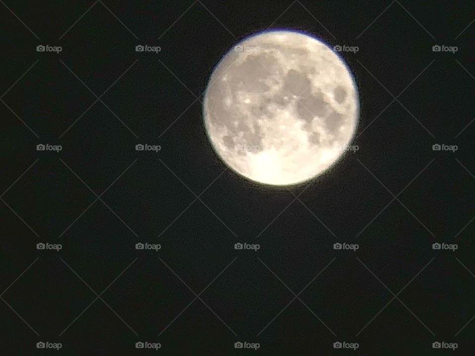 A beautiful full moon. Photos from iphone using copedvic telephoto lens attachment.