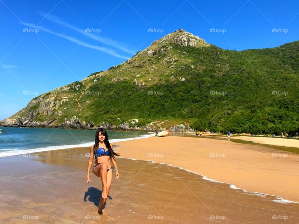 Fun on " Lagoinha do Leste" paradisiac beach.