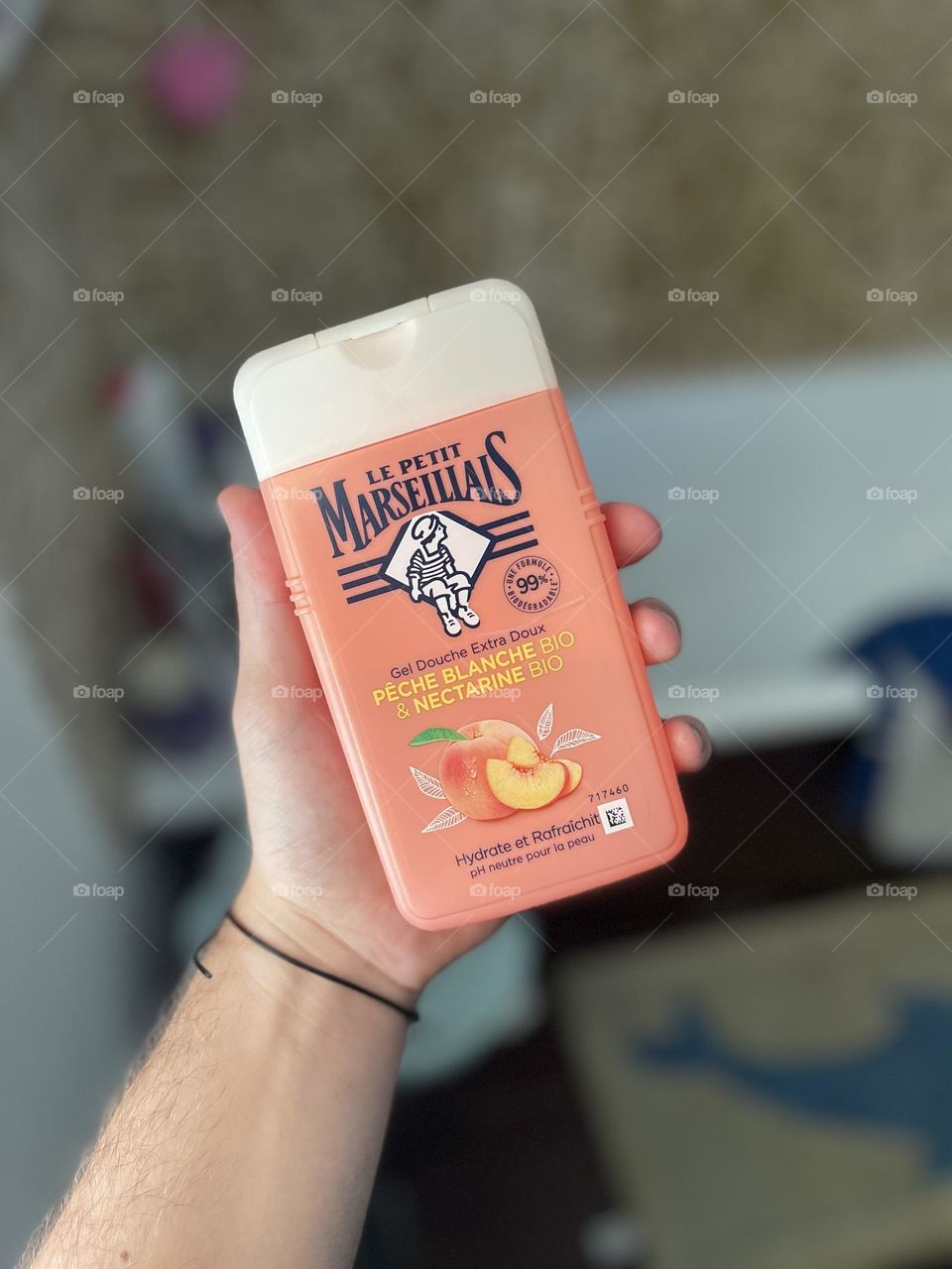 « le petit marseillais » french shampoo