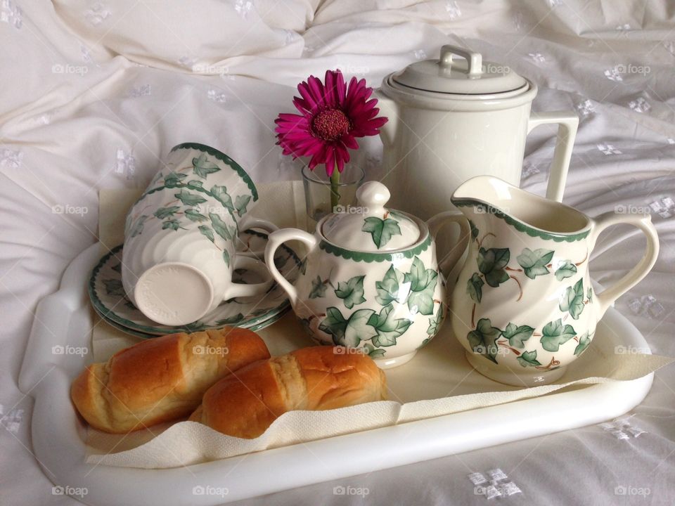 Early morning tea in bed. It must be the weekend again!