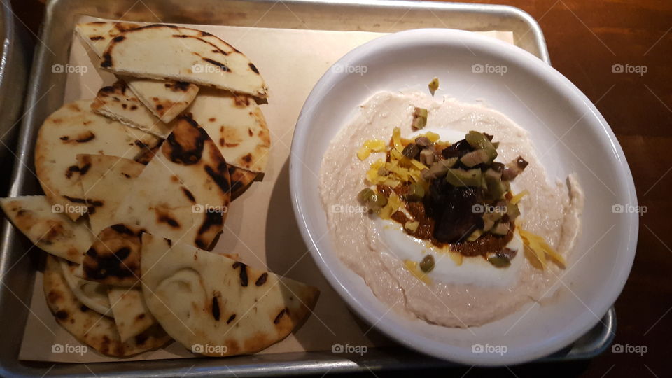 hummus and pita