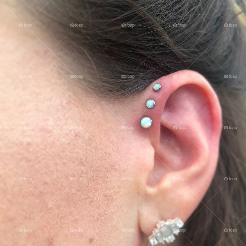 Triple forward helix with white opals