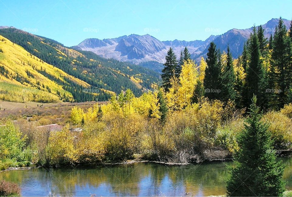 Fall splendor above Ashcroft
