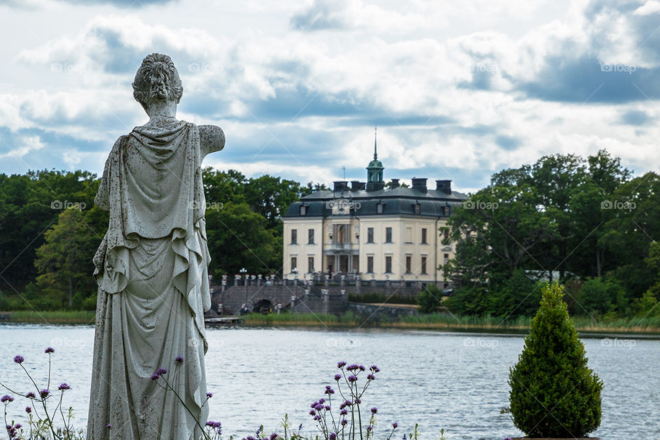 Statue in Mariefred, Sweden