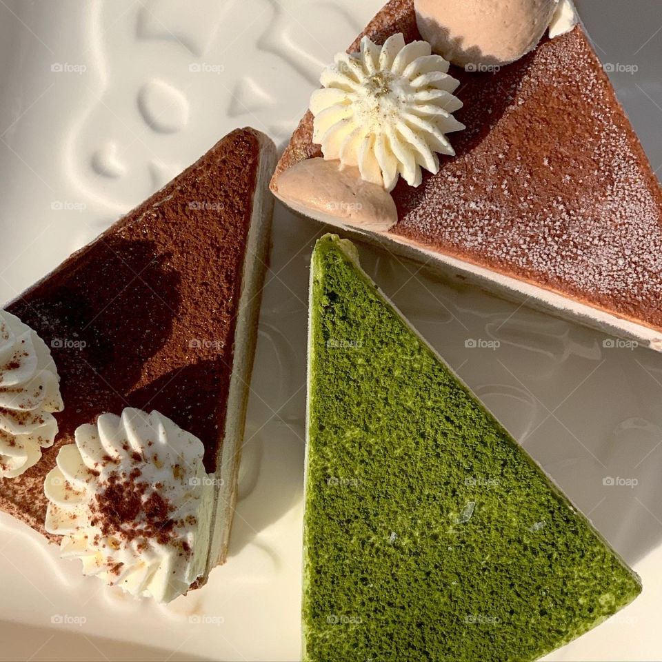 Mille crepe cake in 6 different flavours, matcha, chocolate, blueberry, raspberry, passion fruit 