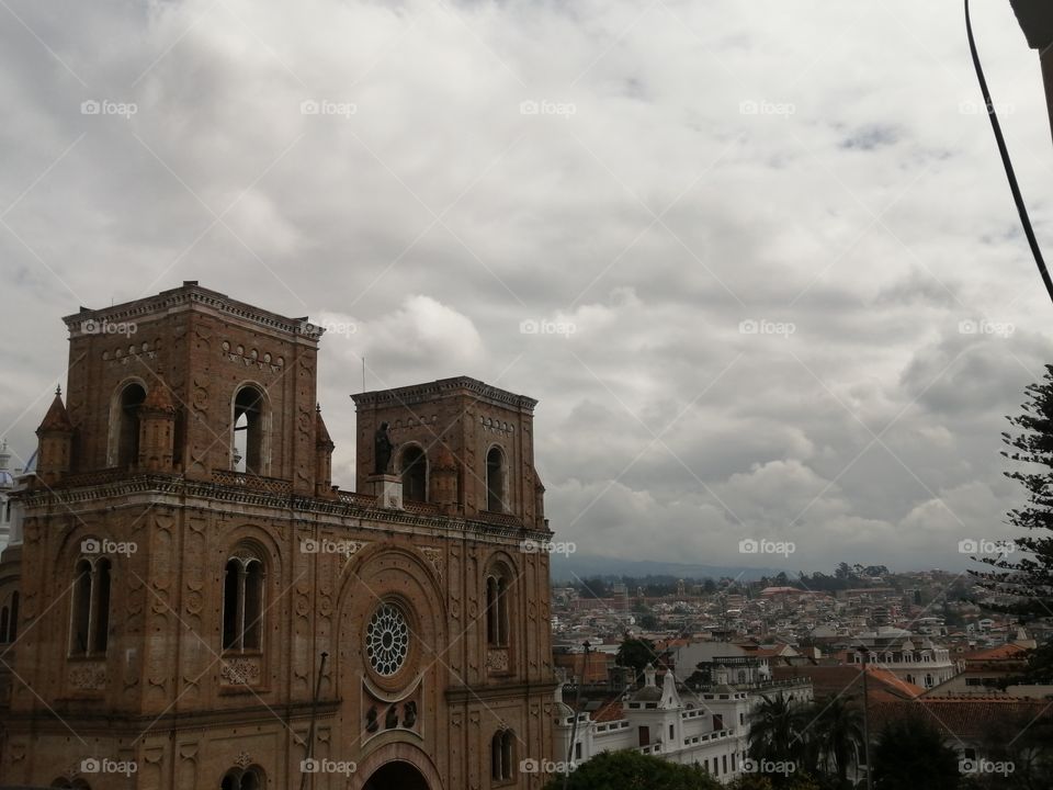 Hermosa Catedral Cuenca Ecuador