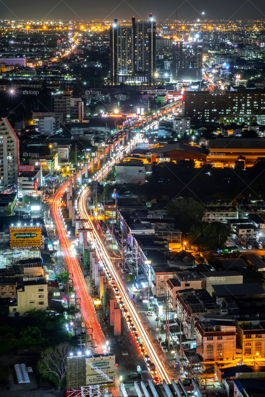 Paint the road with line of vehicle light