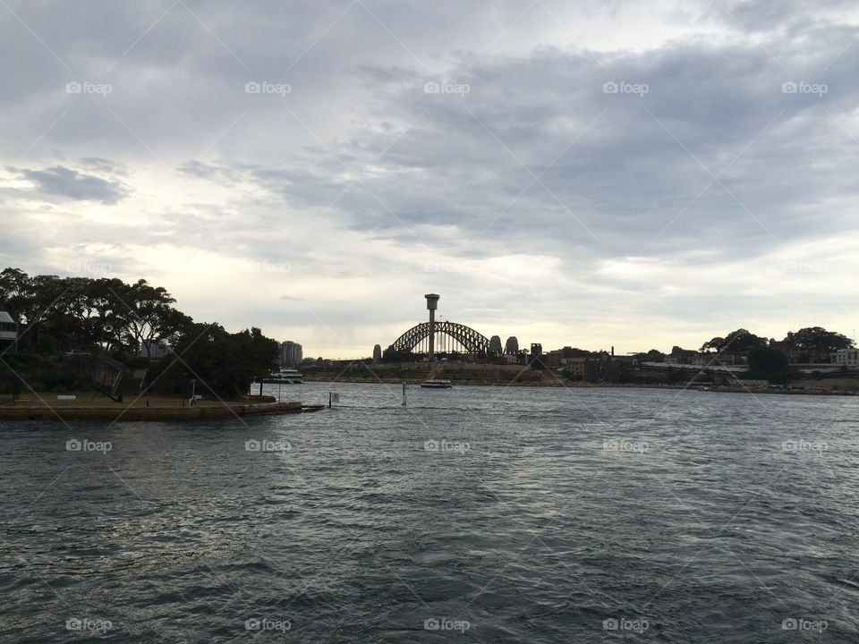 Sydney harbour bridge I. The distance