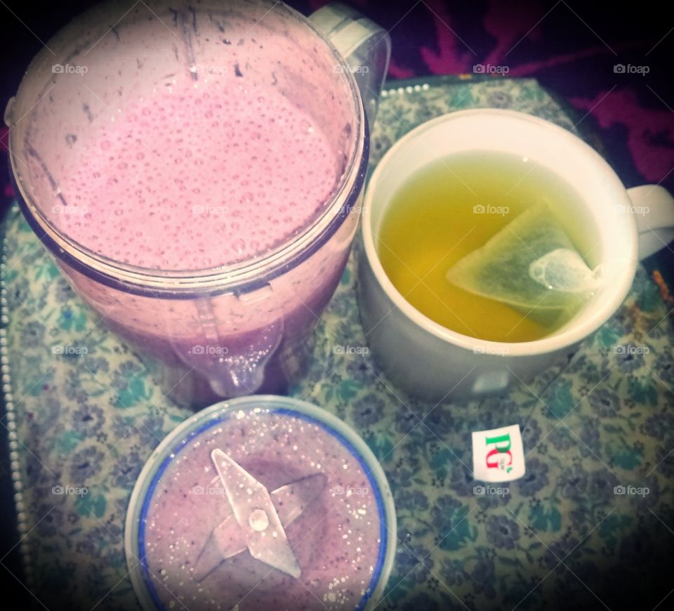 Is morning a fruit smoothie with protein and green tea