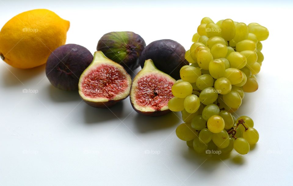 fresh figs fruits and green grapes healthy food