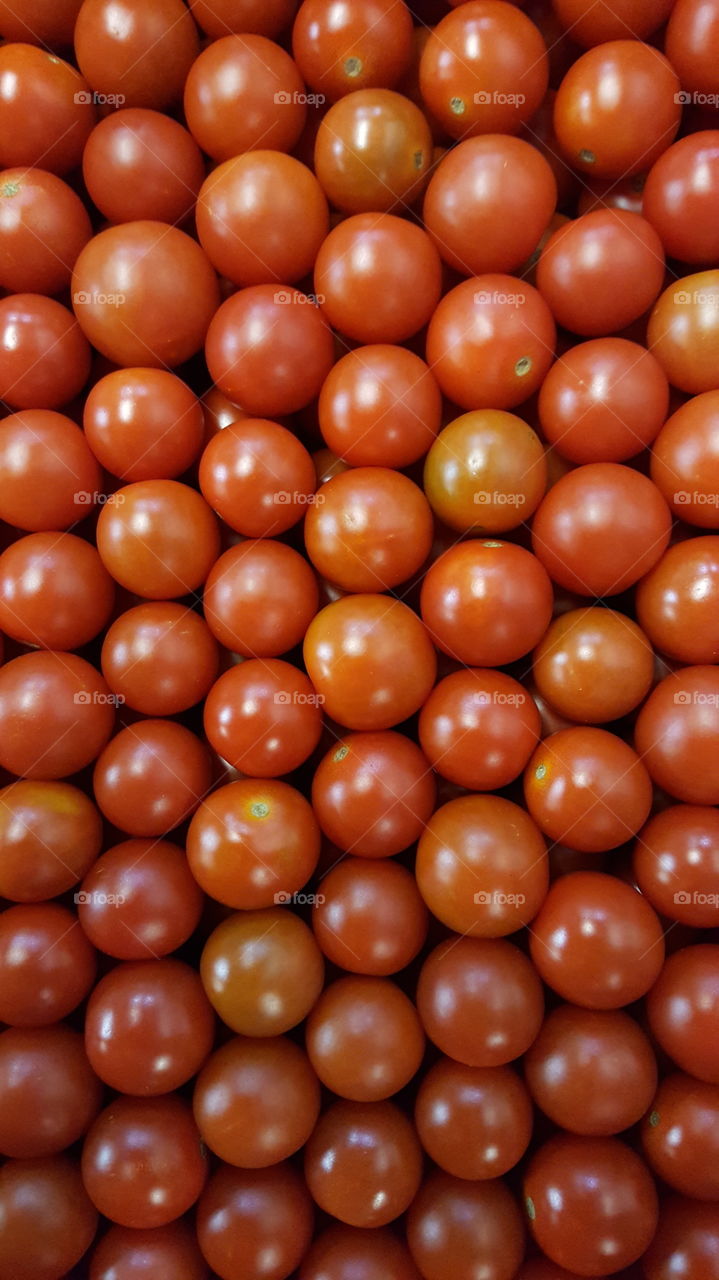 Red cherry tomatoes