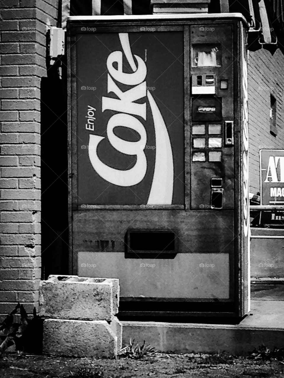 Old Coke machine 