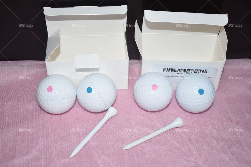 Gender reveal golf balls 