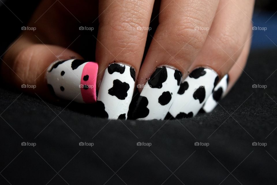 Cow Nail Polish Design 