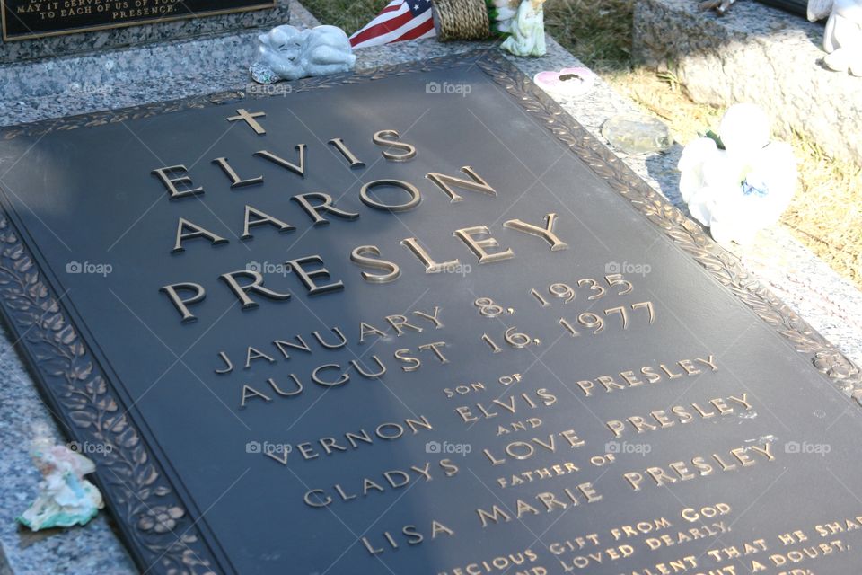 Elvis Burial