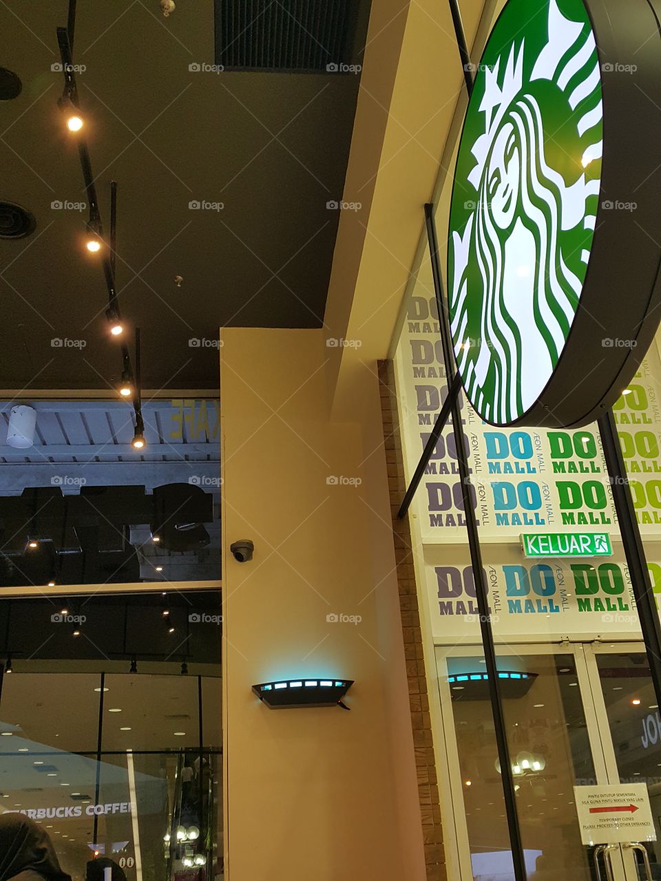 Starbucks decor AEON MALL Seremban 2